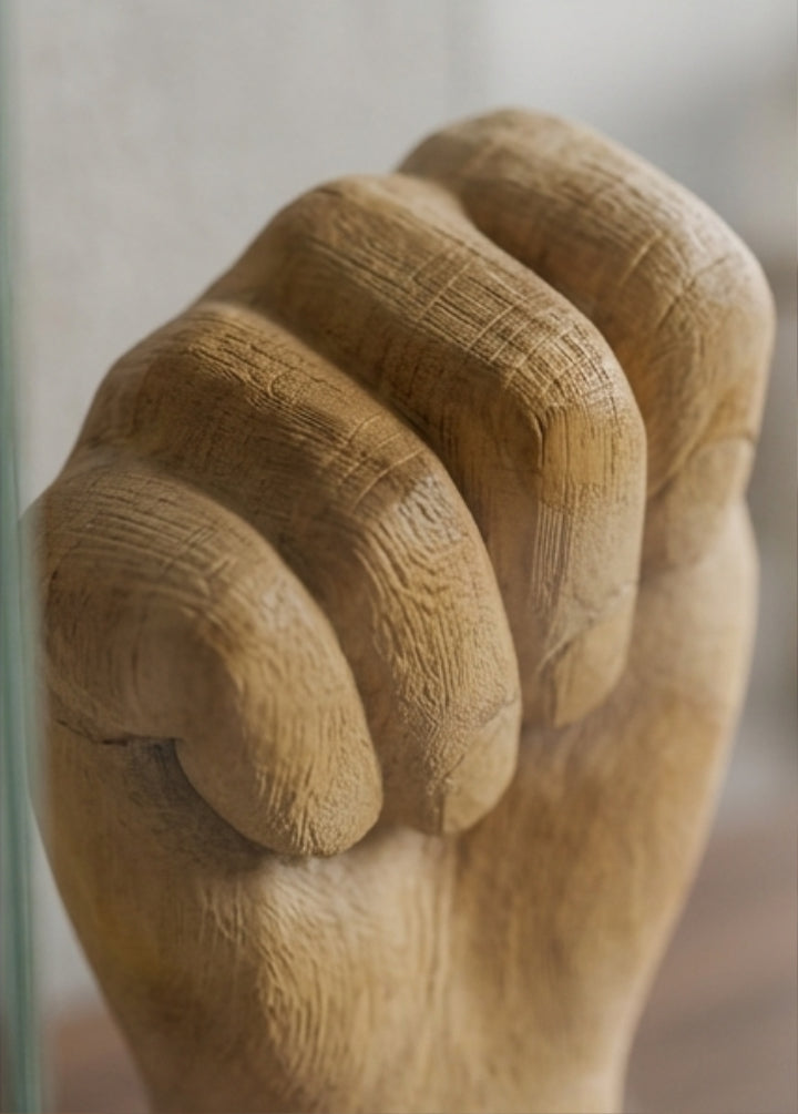 Escultura de Madeira Figa