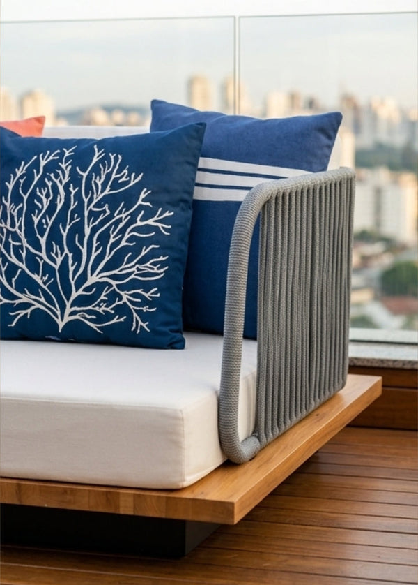 Poltrona de Madeira Coral