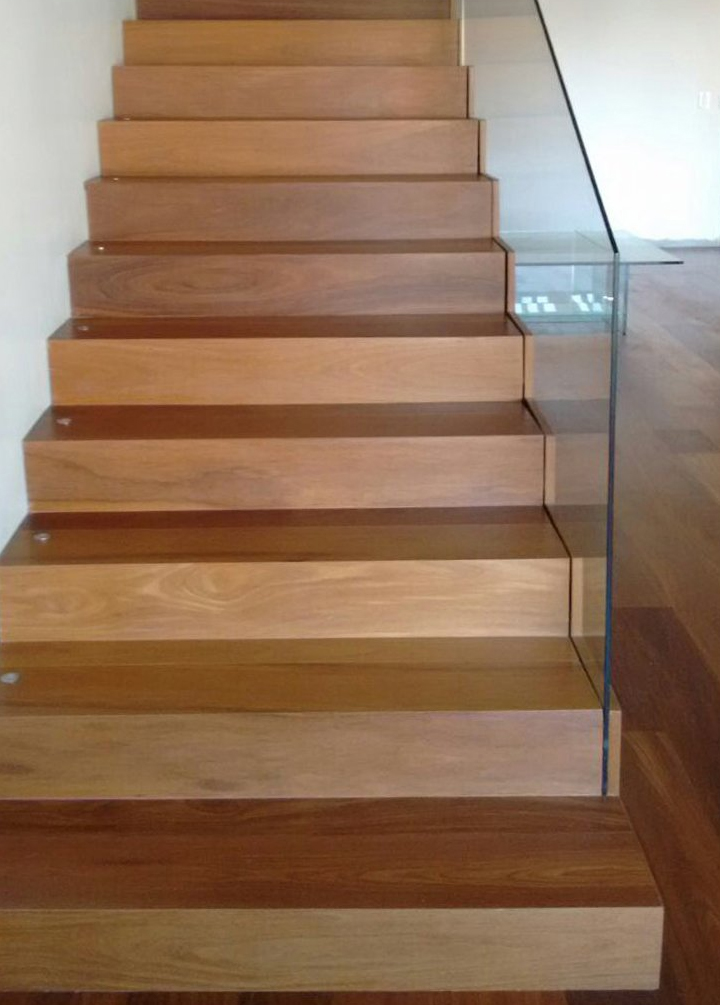 Degrau de Madeira Cumaru