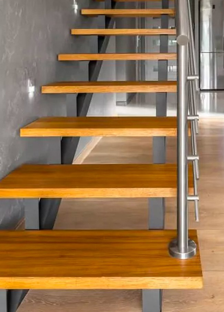 Degrau de Madeira Tauari